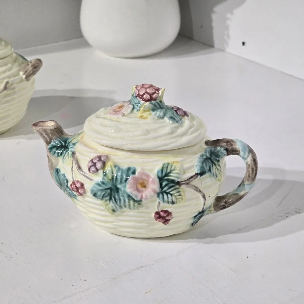 Vintage Blackberry Basketweave Creamer Sugar Bowl‎ Set 1988 Cottagecore Berry